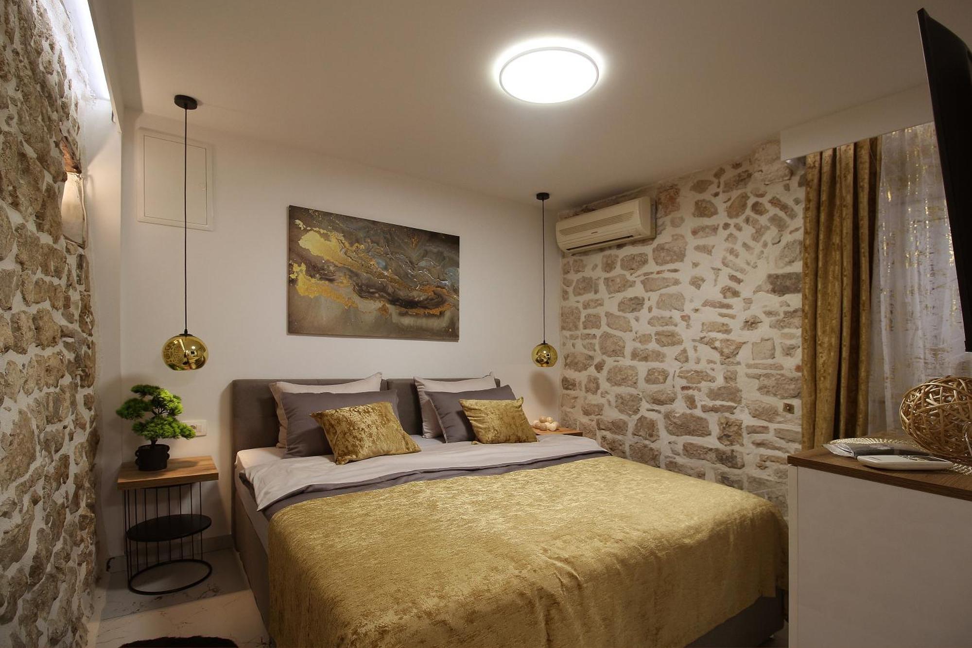 Apartman In Centar Mozzira Free Breakfast