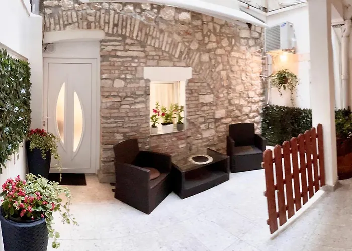 Apartman In Centar Studio Mozzira Free Breakfast